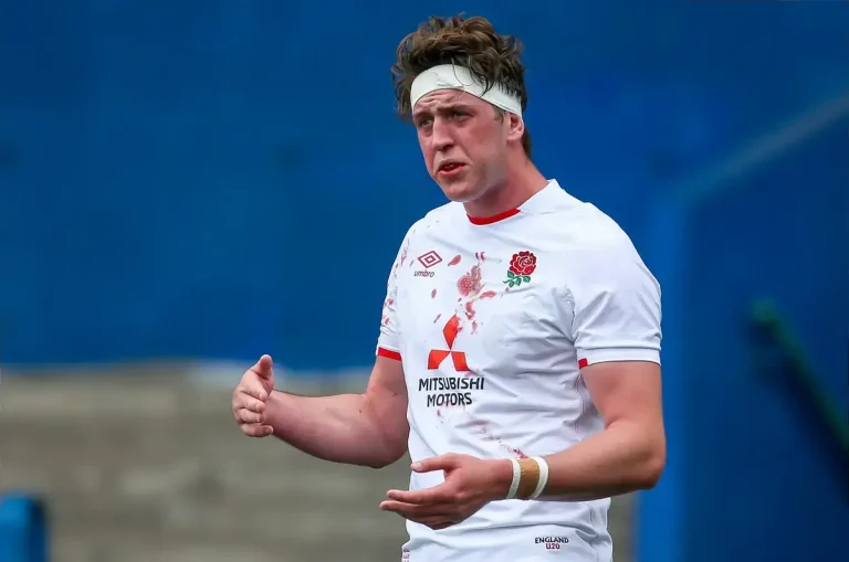 Scarlets Bolster Tight Five With Permanent Signing of 6ft 9in Lock Alex Groves